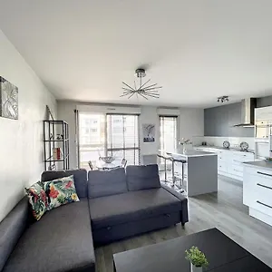 & Cosy, Charcot- Wifi - Lave Linge - Balcon - Parking Lione